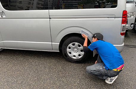 お越しになれない方の為に出張査定士サービス